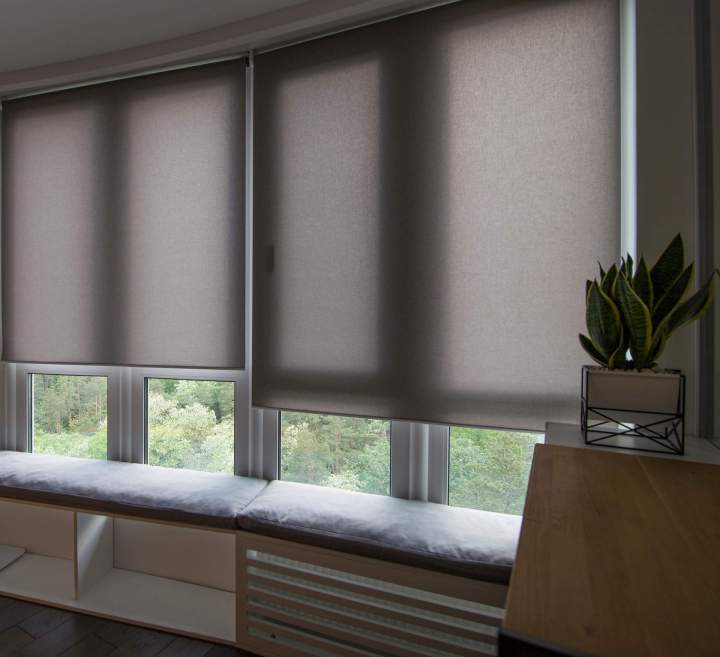 Pose et réparation de stores manuels et automatisés.