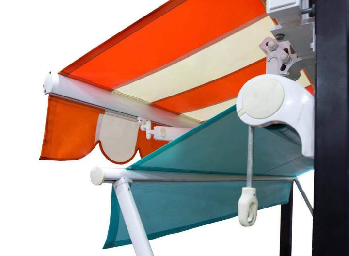 Installation de stores bache à Mimet